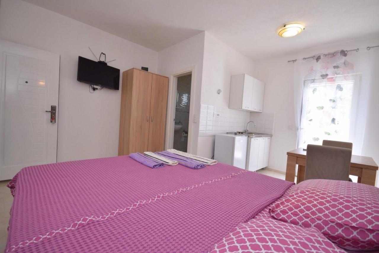 Subotic S Apartmani リサン エクステリア 写真